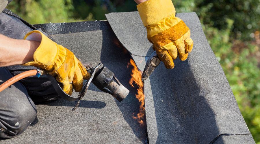 Professional gutter cleaning in Christmas Valley, OR